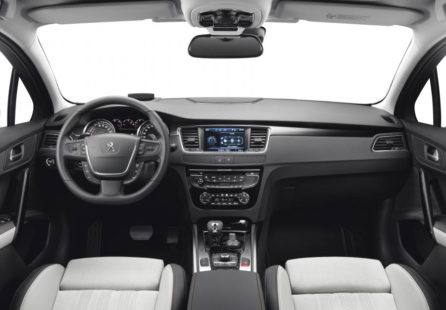  Peugeot 508 RXH 2012 года  (фото 3 из 93)